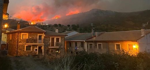 Una imagen de las redes sociales del incendio de Peñalba